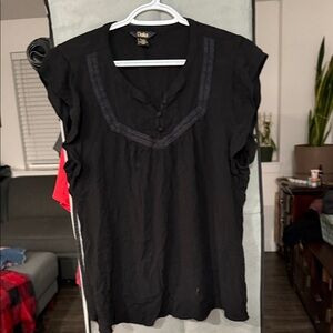 Dalia Collection Sleeveless Black Blouse